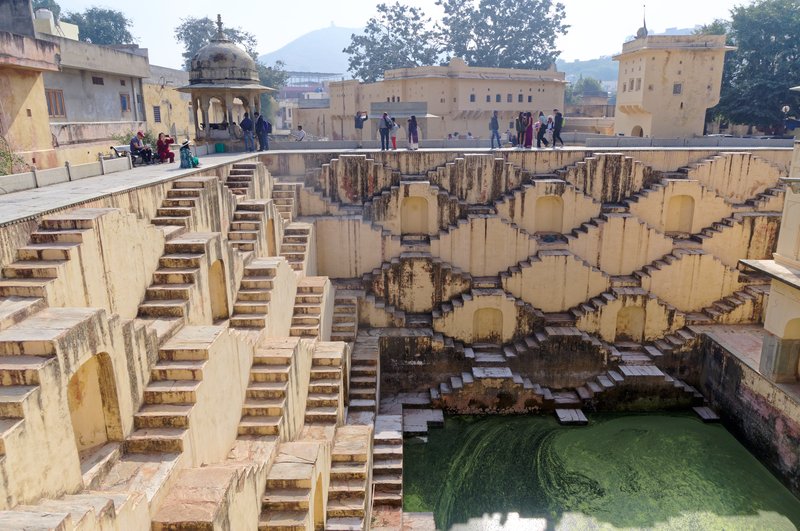 Panna Meena ka Kund