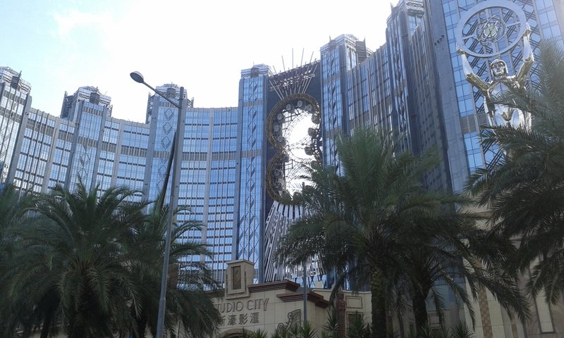 Golden Reel Ferris wheel, Studio City Macau