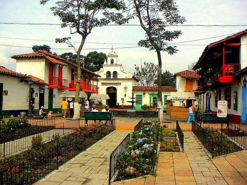 Cerro Nutibara / Pueblito Paisa
