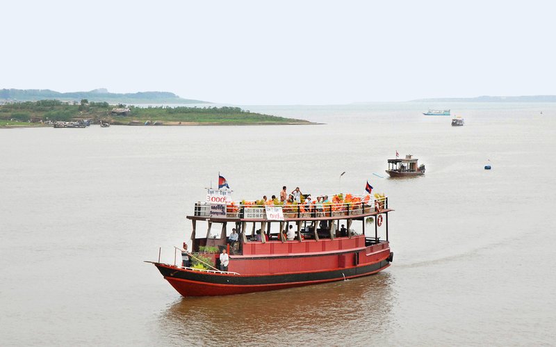 Tonle Sap and Mekong river confluence, Phnom Penh