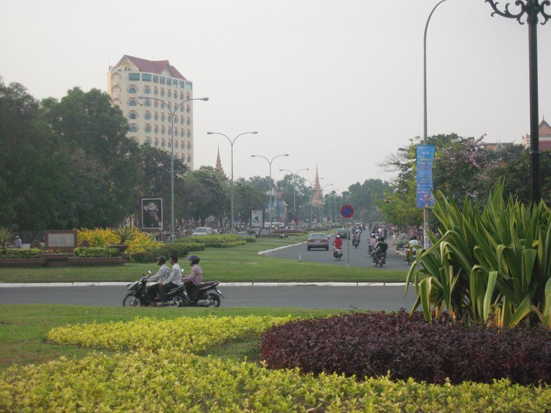 Sisowath Quay riverside