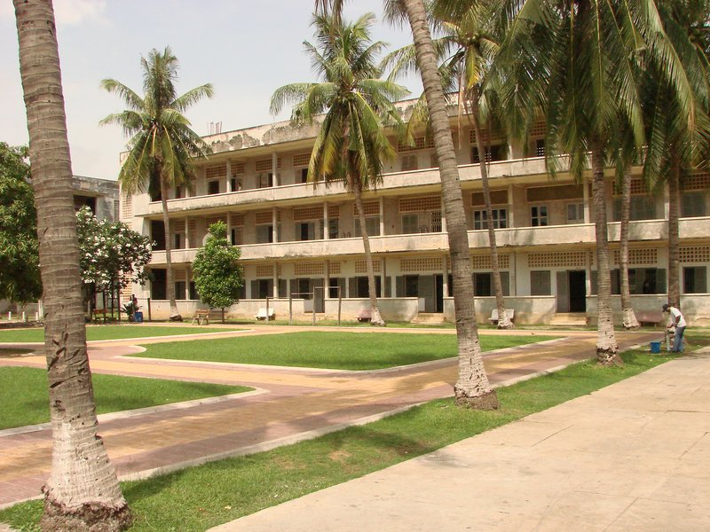 Tuol Sleng courtyard