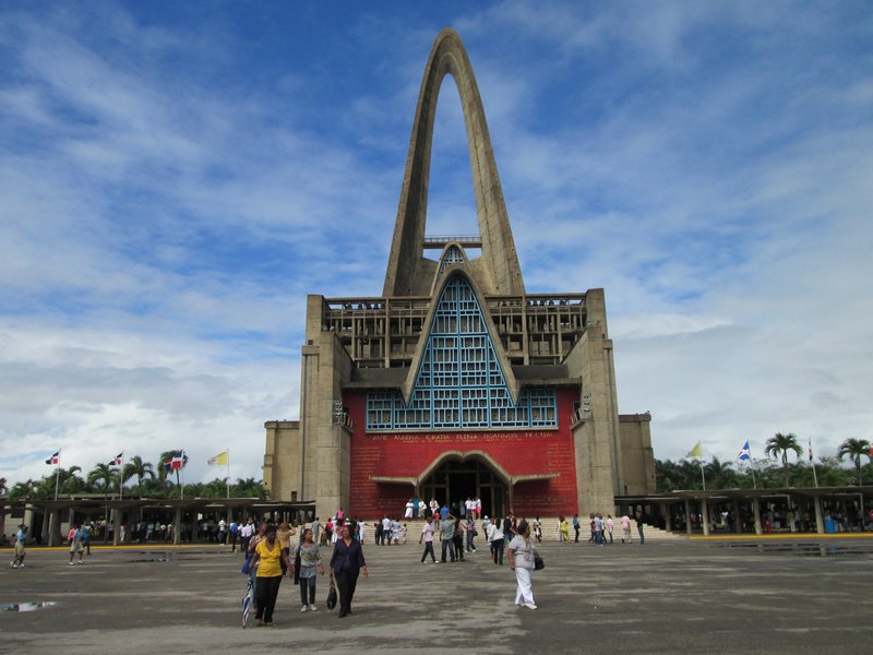 Basílica de la Altagracia modern concrete pilgrimage church in Higüey