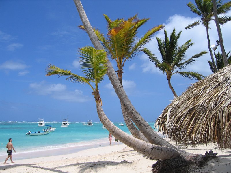 Playa Bávaro white sand and turquoise Caribbean water