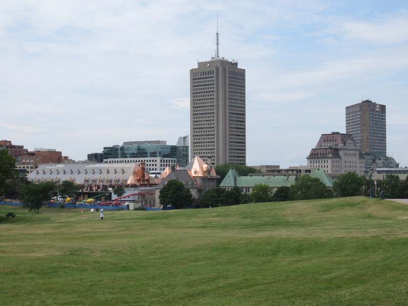 Édifice Marie-Guyart and Observatoire de la Capitale Quebec City