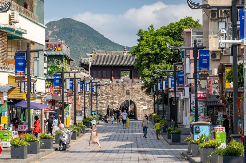 Street inside Dapeng Fortress
