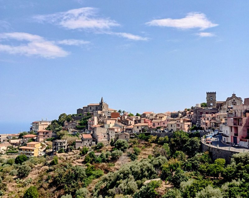 Forza d'Agrò hilltop village panorama