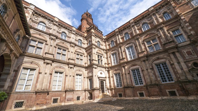 Hôtel d'Assézat courtyard
